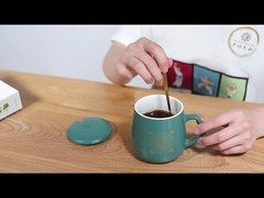 Matte 7x9cm Wiederverwendbare Keramik-Kaffeetasse im traditionellen chinesischen Medizin-Stil mit Löffel